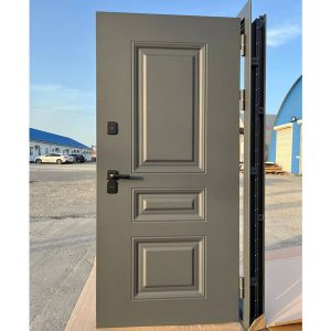 Двери входные в Ялте.